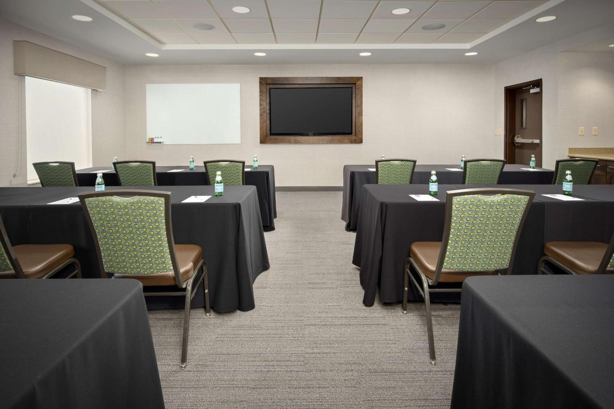 Hampton Inn & Suites Portland/Hillsboro-Evergreen Park Екстер'єр фото
