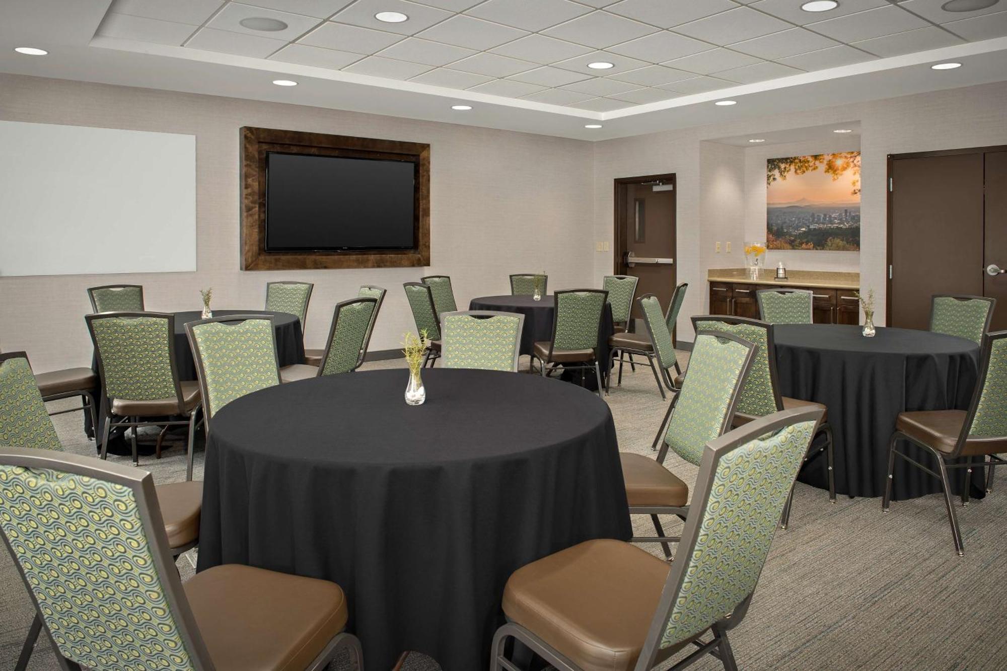 Hampton Inn & Suites Portland/Hillsboro-Evergreen Park Екстер'єр фото